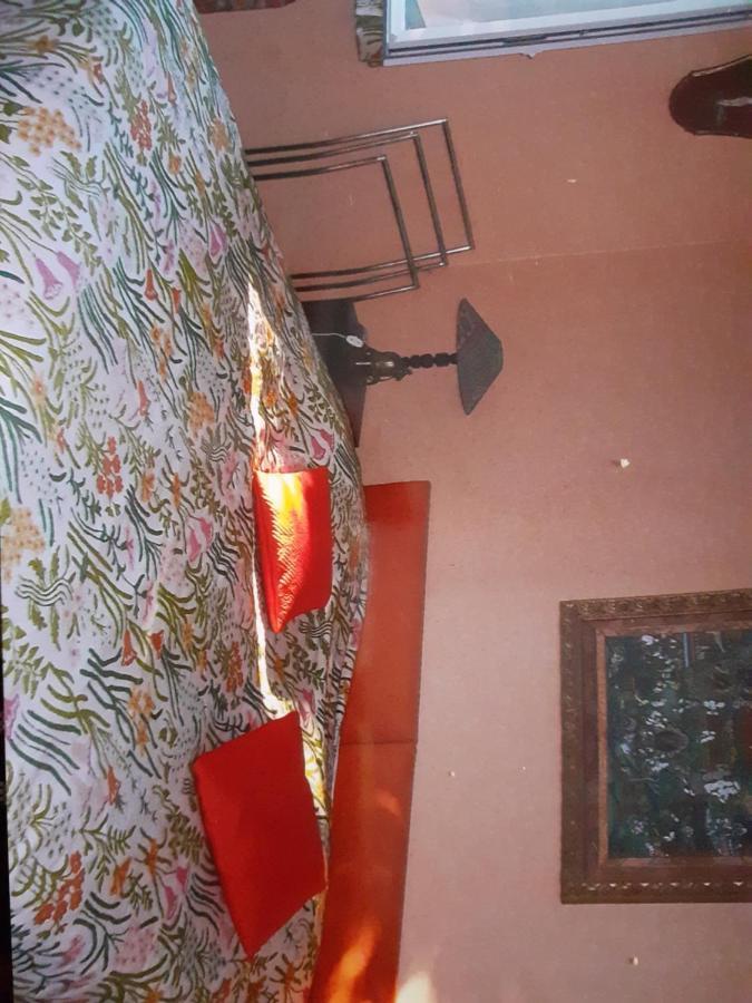 Peti Kaz Hotel Saint-Seurin-sur-l'Isle Екстериор снимка