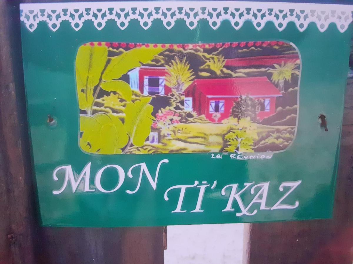 Peti Kaz Hotel Saint-Seurin-sur-l'Isle Екстериор снимка